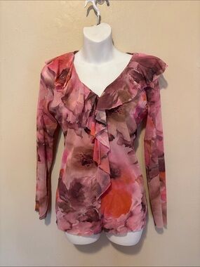 Daisy Pink Floral Ruffle V‑Neck Blouse